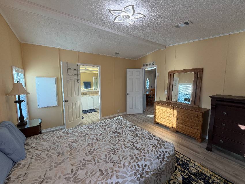 209 Fairway Circle a Winter Haven, FL Mobile or Manufactured Home for Sale